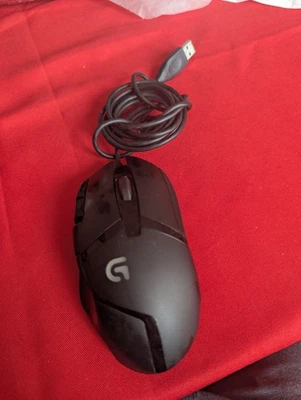 Logitech G402 Hyperion Fury Wired Gaming Mouse, please read description  - Image 1 of 4