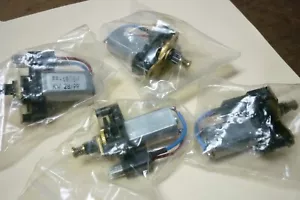 VIER STÜCK FF-180SH KLEINER ELEKTRISCHER DC-MOTOR KW 28/99 MIT GESCHWINDIGKEIT/GETRIEBE UNTERSETZER NEU - Bild 1 von 10