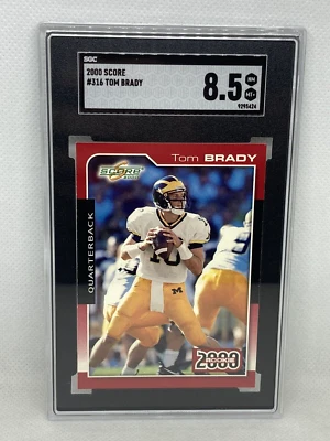 Tarjeta de novato Tom Brady 2000 Score #316 RC SGC 8,5 casi nueva-como nueva+ Patriots Buccaneers Foto 1 de 2