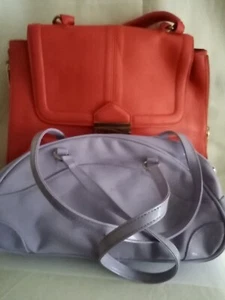 Handtaschen X2 bunt gebraucht kleine Gebrauchsspuren Damen - Bild 1 von 24