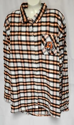 Womens Plus Size NFL Concepts Sport Cincinnati Bengals Lounge Flannel Shirt - Image 1 of 3