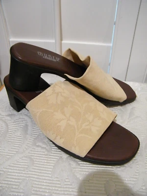 MUNO AMERICAN SLIP ON'S TALLA 8M PUNTERA ABIERTA, TACONES DE CUÑA, BANDA DE TELA DE 3,5" Foto 1 de 4