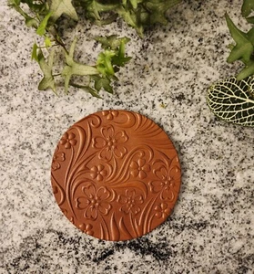 Juego de 4 posavasos de cuero, color foto, cuero de 8 a 10 oz, diseño floral occidental - Imagen 1 de 6