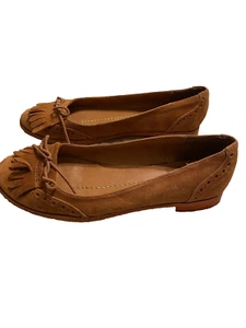 DV Dolce Vita Brown Suede Ballerina Flats Slip Ons Orange soles Fringe Size 6.5 - Picture 1 of 4
