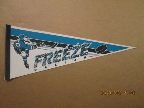 CHL Dallas Freeze Vintage Defunct Circa 1992-93 Team Logo Hockey Pennant Cover