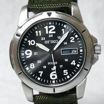 Reloj de Campo Militar SEIKO V158 2014 Negro Energía Solar Día-Fecha Luminoso Japón Foto 1 de 4