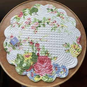 C&F Enterprises April Cornell 1 gestepptes rundes Wende-Tischset "Cottage Rose" - Bild 1 von 2