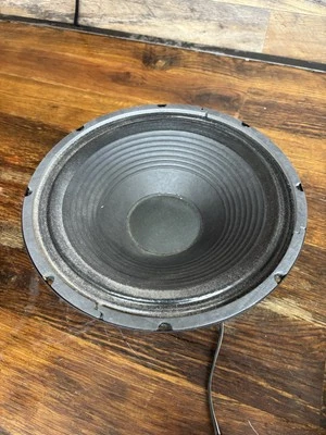DIFÍCIL DE ENCONTRAR Woofer de Alto-falante Crate GT-200 em bom estado 12 polegadas 8 Ohm - Imagem 1 de 4