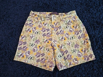 MUJERES Gloria Vanderbilt Amanda Púrpura FLORAL ESTAMPADO DE FLORES PANTALONES CORTOS DE MEZCLILLA TALLA 6 Foto 1 de 4