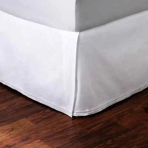 HUDSON PARK COLLECTION ITALIAN LINES DOUBLE MERROW STITCHING TWIN BEDSKIRT - Picture 1 of 3