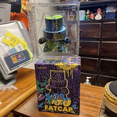 Kidrobot X Queen Andrea Super Fattie FATCAP 6” Urban Vinyl 2012 Graffiti Can HTF - Image 1 of 4