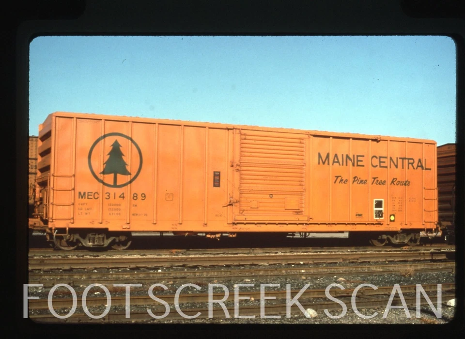 MAINE CENTRAL 50' BOX CAR 31489 EM 1984 ORIG EKTA SLIDE - Imagem 1 de 1