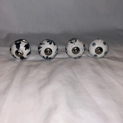 4 tiradores de cajón/arbinete azul y blanco Foto 1 de 4