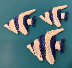 3 NEW Two's Company Blue Fish Wall Hanging Ceramic Coastal Exotic Tropical 5" - Picture 1 of 8