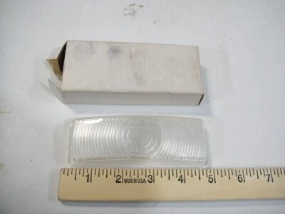 Ford Crestline Victoria 1953 nueva luz trasera lente de freno Foto 1 de 2