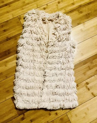 Chelsea and Violet Tan Faux Fur  Tiered Vest SZ XS From Dillards Orig $145.00 - Image 1 of 4