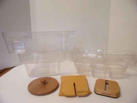 LONGABERGER 5 PLASTIC BASKET LINERS 2 LIDS 2 WOOD PIECES Cover