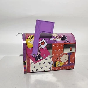 Cassetta postale San Valentino latta metallo Peanuts Charlie Brown Snoopy Lucy Woodstock - Foto 1 di 8