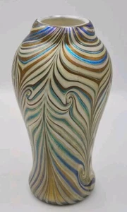 RARE Vandermark 1977 Iridescent King Tut Art Glass Vase Signed  7 1/2" T - Picture 1 of 8