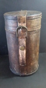 Estuche de cuero de reptil sintético portador de botella de vino individual con cierre a presión 9,5 x 5,25" - Imagen 1 de 8