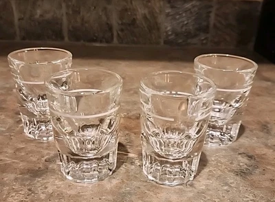 Vintage Libbey Whiskey Shot Glasses, Set of 4, 3" T x 2" D - Image 1 of 4