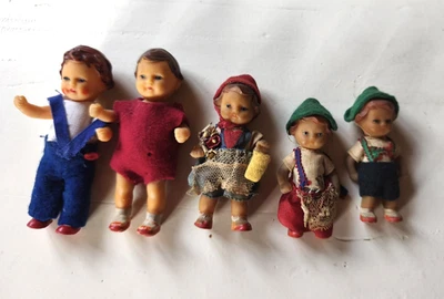5 Anciennes Petites Poupées Allemandes en Caoutchouc Années 60 - Photo 1/4