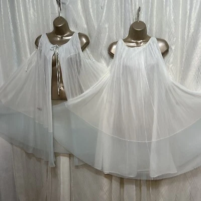 Camisón Babydoll De Colección M L Peignoir TWIRLY Gasa Plisado Novia Como Nuevo Blanco Foto 1 de 4