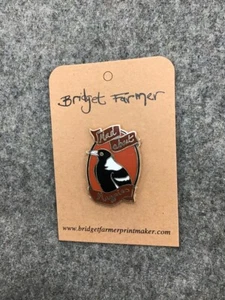 Mad About Magpies - Enamel Pin - Magpie - Bild 1 von 2