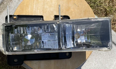 Faro derecho compuesto Chevrolet Blazer 1992-1994 #GR-7022AB - NUEVO Foto 1 de 4