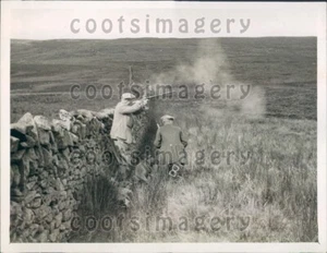 1926 Grouse Hunter Fires Rifle Open Season Coniston Moor Yorkshire Press Photo - Picture 1 of 2
