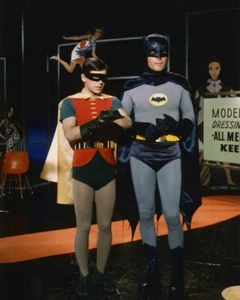 Batman 24x36 Poster Adam West and Burt Ward full length in scene - Picture 1 of 1