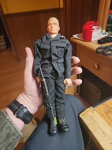 Vtg 1998 Ultimate Soldier 12" Action Figure 21st Century w Black Uniform & Rifle - Picture 1 of 7