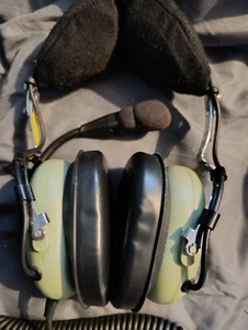 David Clark H10-13H Pilot Headset Rotary Plug + Headset Bag H10 13H Flying MO - Picture 1 of 6