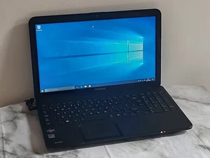Toshiba Satellite C850D-11Q - AMD E1 - 6GB RAM - 320GB HDD - Free P&P - Picture 1 of 7