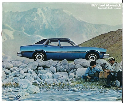 Ford Maverick 1977 folleto de ventas del mercado de EE. UU. sedán de 2 y 4 puertas Foto 1 de 2