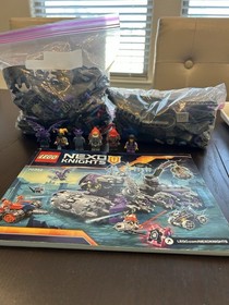 LEGO Nexo Knights: Jestro's Headquarters (70352)-100% complete, No Box!