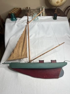 Vintage großes New Hampshire Teichboot mit Mast & Balken alte Farbe - 25+” L & 28+” T - Bild 1 von 4