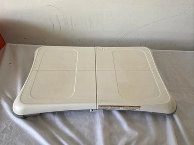 任天堂 Wii Fit 平衡板带电池 - 已测试工作 RVL-021 原始设备制造商 — 第 1/2 张图片