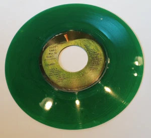 1971 JOHN LENNON & YOKO HAPPY XMAS (WAR IS OVER) 45 RPM APPLE 1842 Green Vinyl - Picture 1 of 5