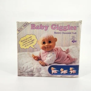 Russ Troll Krabbel Baby kichert batteriebetrieben Troll  - Bild 1 von 5