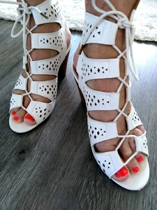 White Ankle Sandals Peacocks Sz4 EU37 Super Comfy Great Preloved Condition - Picture 1 of 6