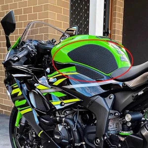 Pegatina antideslizante Tankpad goma negra para Ninj ZX6R 2012-2024 - Imagen 1 de 3