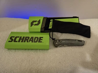 Cerradura de pivote plegable Schrade Truix blanco y negro G10 S35VN. Con caja Foto 1 de 4