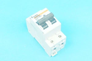 Gardix Multi 9 7-11228 n°28-U 25A circuit breaker U25A 3 kA 2 poles - Imagen 1 de 3