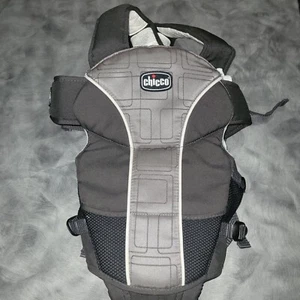 Chicco Infant 2 Way Carrier Ultra Soft Magic 7.5-25 Lbs - Picture 1 of 5