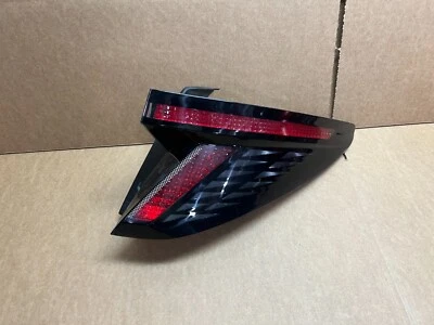 OEM 2022 2023 HYUNDAI TUCSON LED TAIL LIGHT RIGHT RH NICE!! - Image 1 of 4