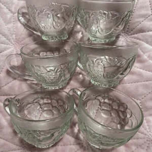 Beautiful Clear Antique Strawberry Grapes Impressed Into Six Cups Stunning Set - Picture 1 of 6