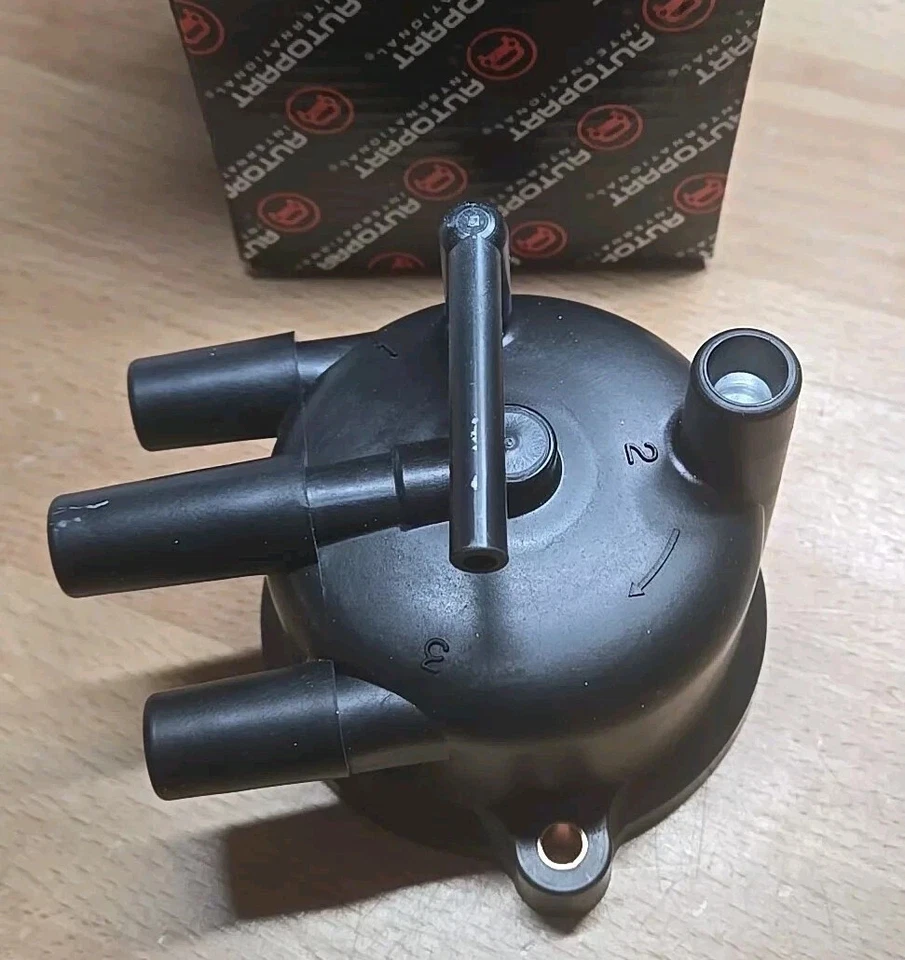 174-6940 Distributor Cap fits 88-92 Daihatsu Charade 1.0L-L3   3 Cylinder - Image 1 of 1