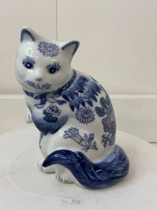 Vintage Blue & White Hand Painted Ceramic Lucky Cat Kitten Figurine Ornament - Picture 1 of 13