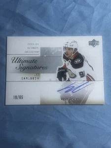 2023-24 Upper Deck Ultimate Collection Tier 1 /65 Leo Carlsson #CA-A Auto RC - Bild 1 von 2